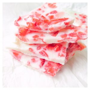 STRAWBERRY FROZEN YOGURT BARK